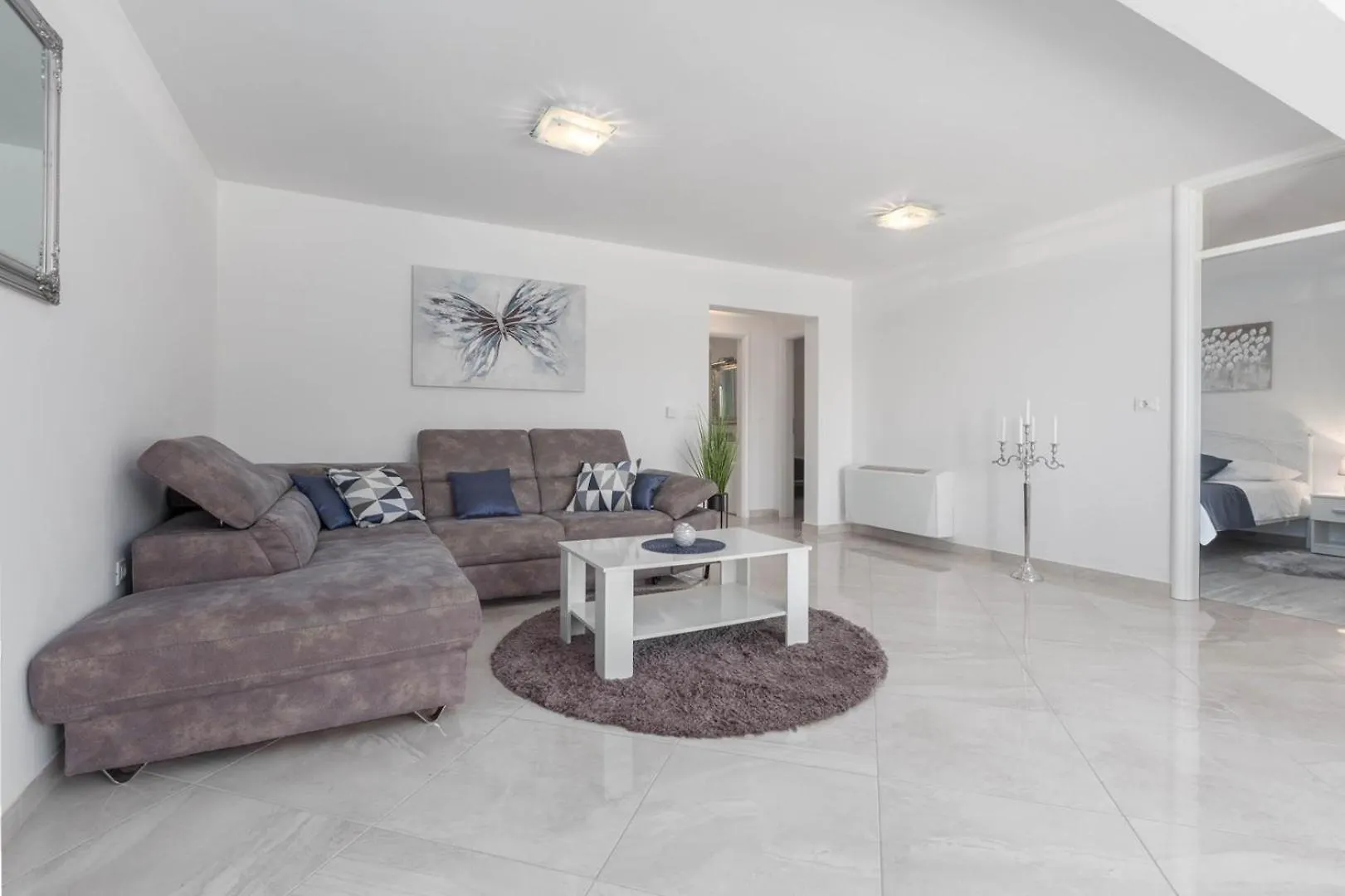 Luxury Three Bedrooms Apartment Silver Suite Near Porec