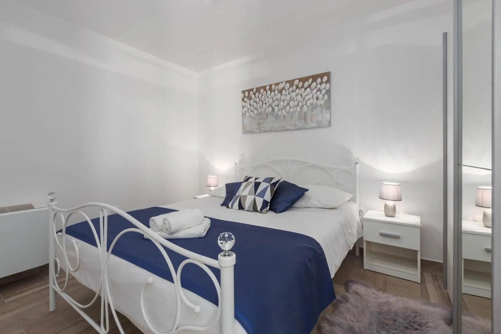 Luxury Three Bedrooms Apartment Silver Suite Near Porec Croatia