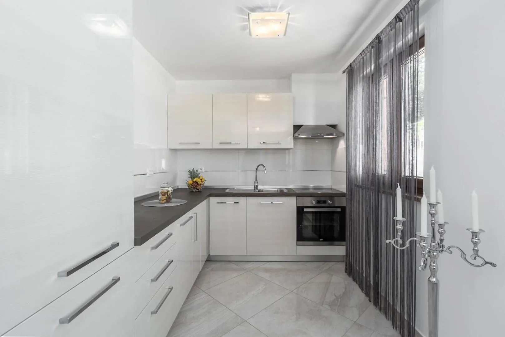 Luxury Three Bedrooms Apartment Silver Suite Near Porec