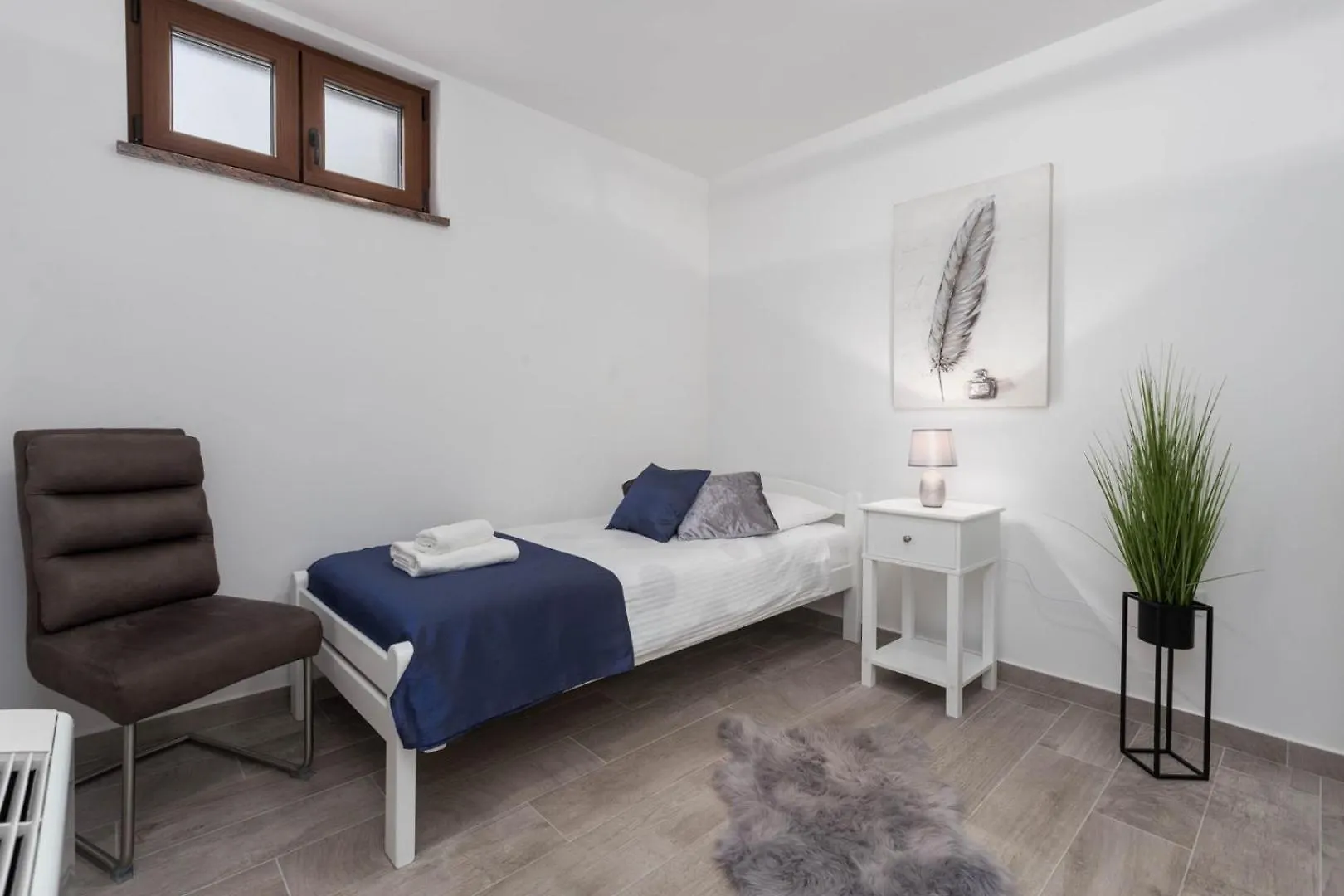Luxury Three Bedrooms Apartment Silver Suite Near Porec Croatia