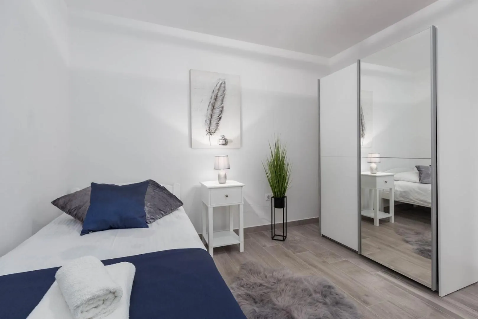 Luxury Three Bedrooms Apartment Silver Suite Near Porec 0*,  Croatia
