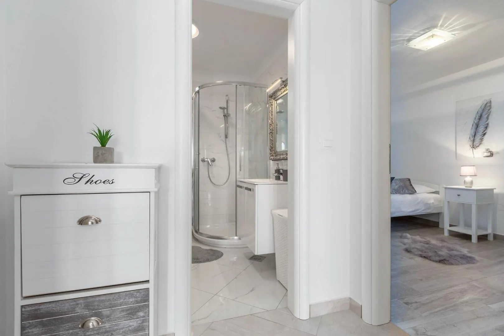 Luxury Three Bedrooms Apartment Silver Suite Near Porec Croatia