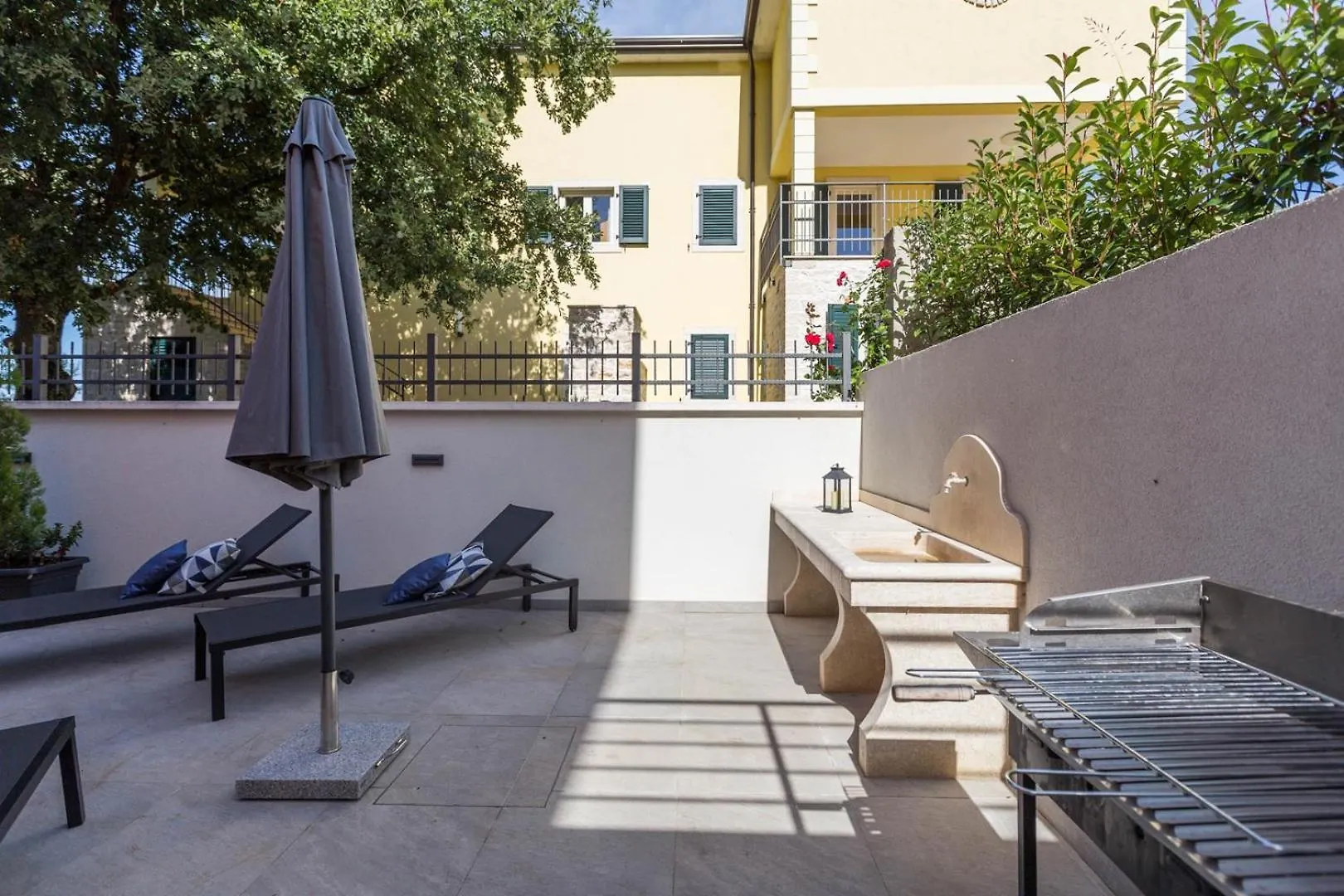 Luxury Three Bedrooms Apartment Silver Suite Near Porec Croatia