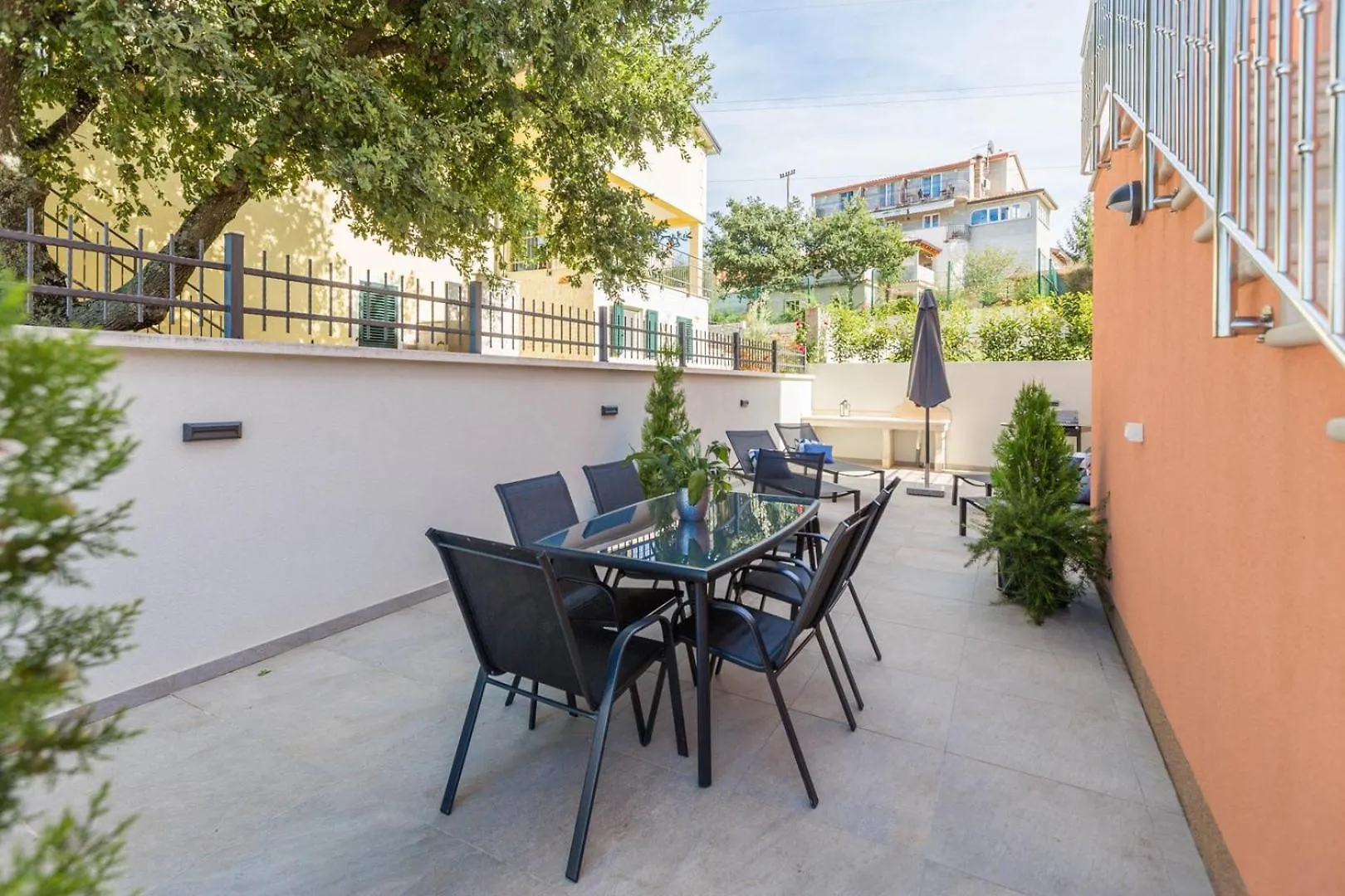 Luxury Three Bedrooms Apartment Silver Suite Near Porec