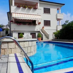  Apartment Mirjam